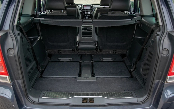 Opel Zafira cena 20900 przebieg: 186700, rok produkcji 2010 z Elbląg małe 379